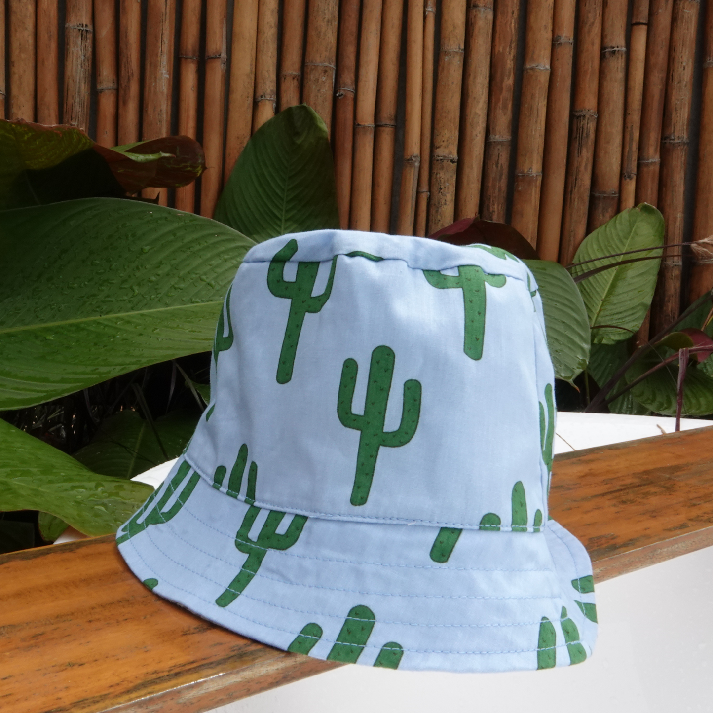 Cactus Biru Bucket Hat
