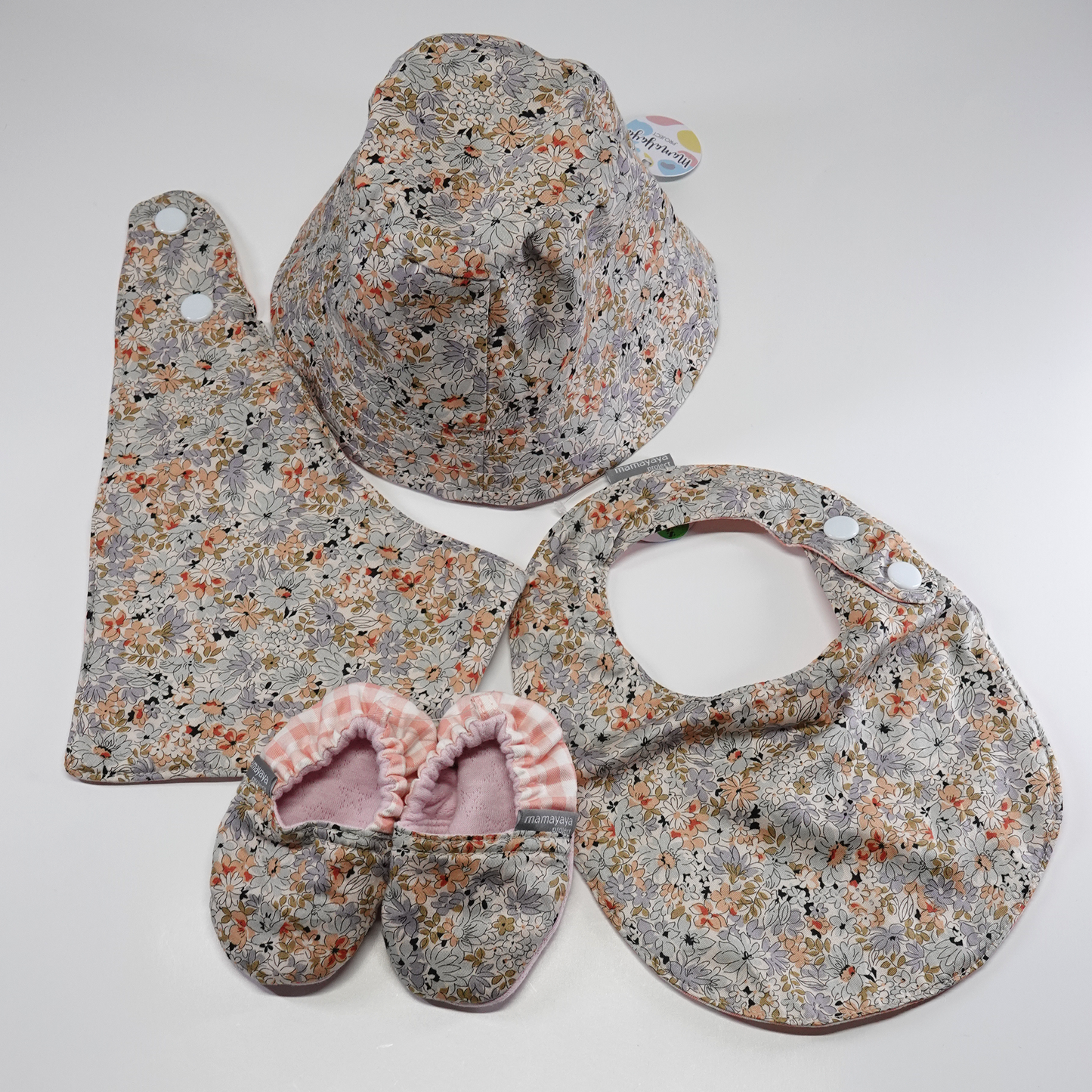 Azalea Peach Bib Set