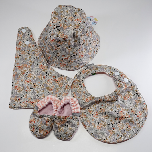 Azalea Peach Bib Set
